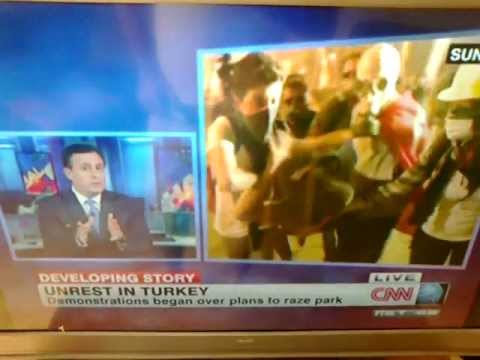 Cnn International Say Turkish prime minister Recep Tayyip Erdogan "SEREFSIZ"