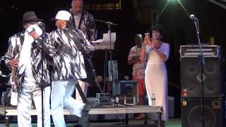 CON FUNK SHUN &quot;LIVE&quot; TOO TIGHT