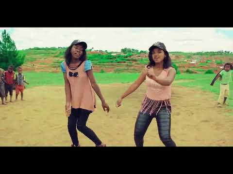 ZMKLY(fihavanana)clip officiel.....zaza mainty manjelatra