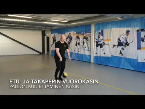 Pallon kuljettaminen käsin