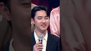 EXO always cheer for their Hoobae&#39;s || D.O singing &quot;Hear me out&quot; live