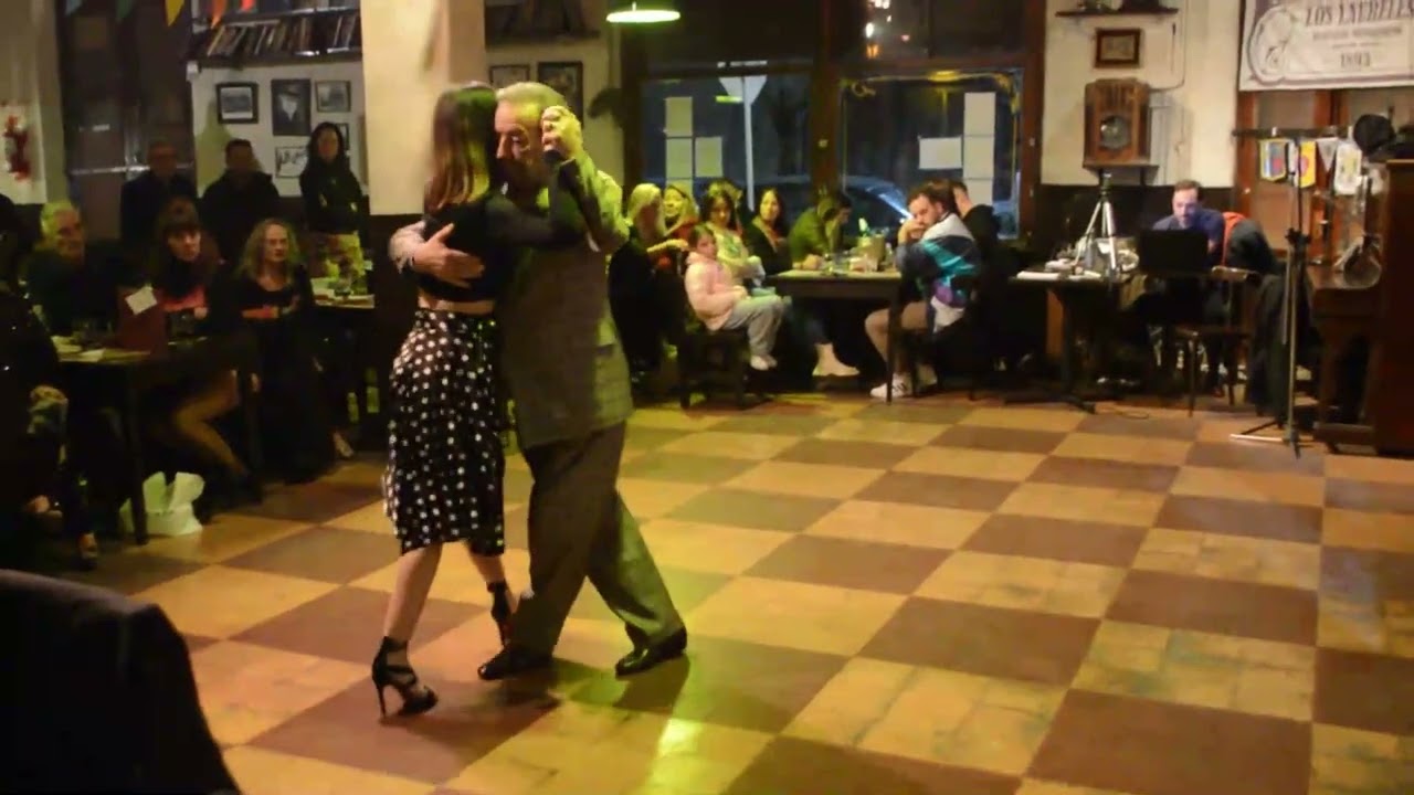 Malena Rodriguez & Jorge Rodriguez en Milonga Petitera - Bar Notable Los Laureles!!