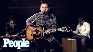 David Nail Sings &#39;Whatever She&#39;s Got&#39; Live | People