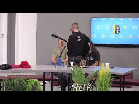 MILOŠ KNEŽEVIĆ SAVETUJE ILIJU TEGELTIJU OKO PESME - 09.11.2022. - INSTA TV