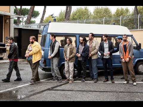 映画『いつだってやめられる 闘う名誉教授たち』予告