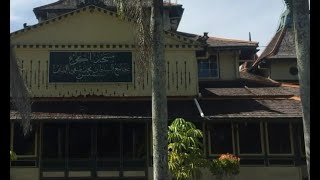 Memperdalam Agama dan Sejarah di Masjid Tertua di Kalbar