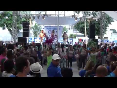 Mangueira se apresentando na Feijoada da Comunidade Portelense - 04/11/2012