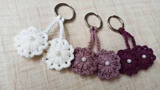 Cute flower keychain crochet tutorial for beginners | Crochet keychain