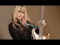 Top 10 Female Guitarists of All Time