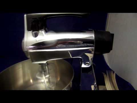 Sunbeam MixMaster with 2 chrome bowls, beaters, dough...
