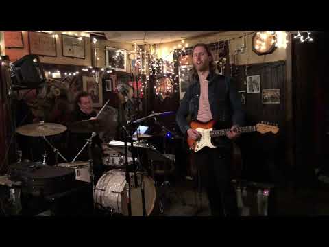 Nir Felder Trio played at the bar 55