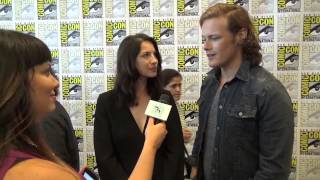 Caitriona Balfe and Sam Heughan curse in French at Comic Con 2015