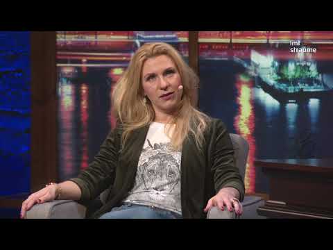 Pusnakts šovs septiņos  - Ieva Kerēvica