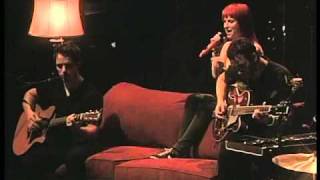 PARAMORE   When it Rains (acoustic) 2010 Gilford Live