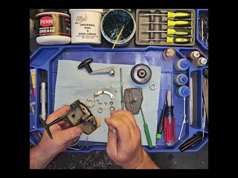 Vintage reel repair; ABU Garcia Cardinal 6, clean and lube. This one goes into my collection!