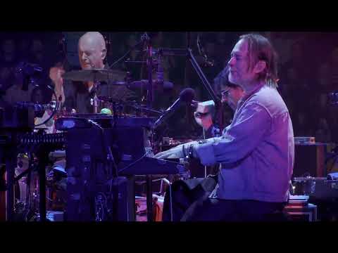 Radiohead – Everything in Its Right Place – Copenhagen (4 December)