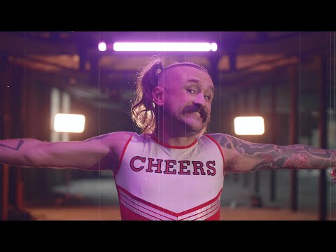 Massive Wagons - Skateboard (Official Video)