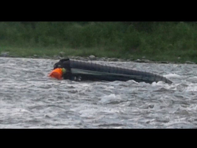 Спасатели продолжают поиск погибшего туриста