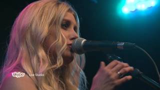 Stephanie Quayle - Ugly (98.7 THE BULL)