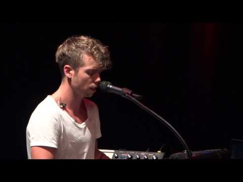 Mads Langer - Helpless - Admiralsplast Berlin - 05/11 2013