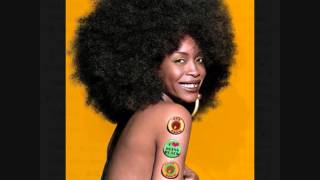 ERYKAH BADU. &quot;Back In The Day (Puff)&quot;. 2003. album &quot;World Wide Underground&quot;.