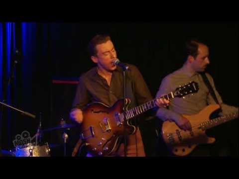 Eugene McGuinness - Sugarplum (Live in London) | Moshcam