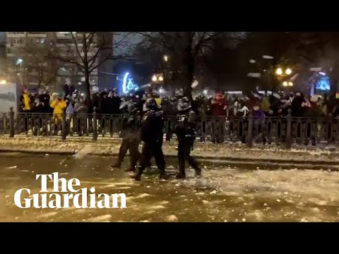 Russia protests: police pelted with snowballs in Moscow