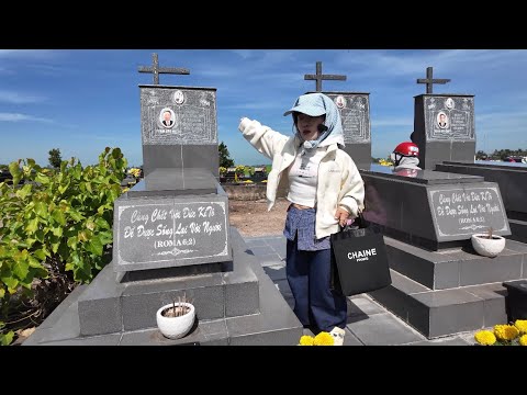 On the second day of Tet (Lunar New Year), Ut Mini's family traditionally cleans their grandparen...