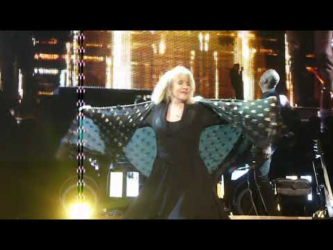 STEVIE NICKS - STAND BACK   MSG - 12.1.16