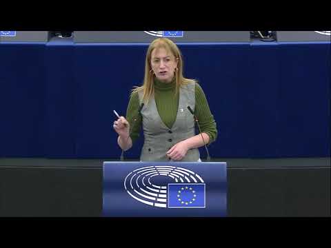 Clare Daly warns Commission over aviation workers' rights