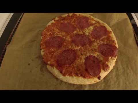 MongoTV_9666 - Min Natmad - Billig Frost PIZZA Fra LIDL Med Glas Cola Light