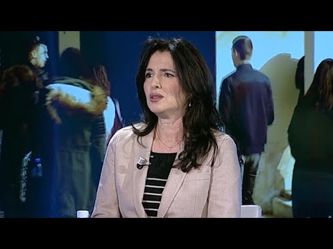 Karabina: Vonesat e bursave për studentët, papërgjeshmëri e Ministrisë së Arsimit