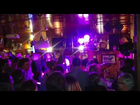 The Cover's B - La fin de One de U2 - Tara Inn - Brest le 02/12/2017