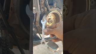Download lagu How to Remove Magneto nut without using any tools best trick #shortvideo #viralvideo mp3