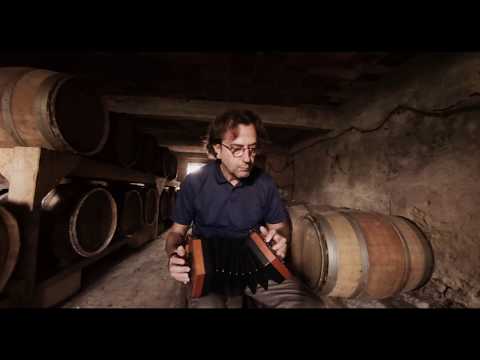 "Tango Caliente" on duet concertina