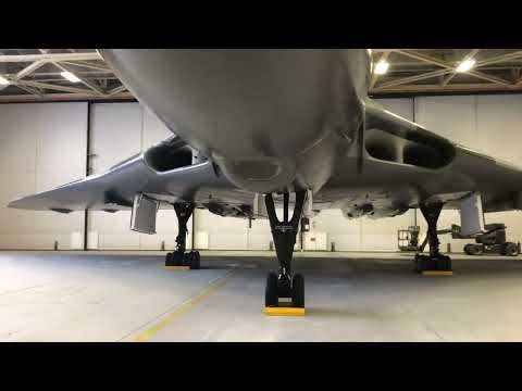 Vulcan XM607 walk around.