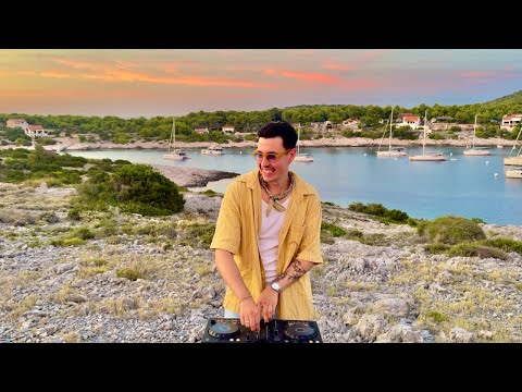 Melodic House Mix on an Island  | Rüfüs Du Sol, Hot Since 82, Jan Blomqvist