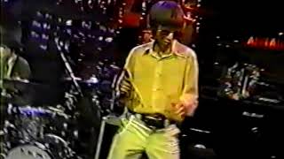Beck - Derelict (live MuchMusic 1996)