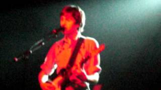 Athlete Shake Those Windows