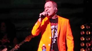 The B-52&#39;s &quot;Eyes Wide Open&quot; Milwaukee 7-8-12