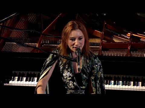 Tori Amos - Taxi Ride - PBS Soundstage - Live in Chicago 2003 - 4K HD Upscale
