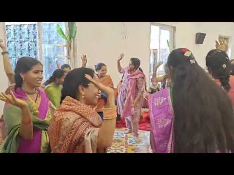 Pure Bliss in Kirtan | Spiritual | Soulful Joy & Dancing with Sakhi's #kiratanbhajan #dancing #love 