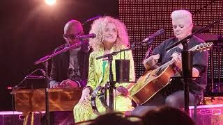 The Chicks (with Patty Griffin) - Don&#39;t Let Me Die in Florida - Live PNC Bank