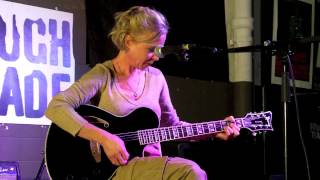 Throwing Muses perform &quot;White Bikini Sand&quot; at Rough Trade East, London, 28 October 2013