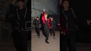 Download lagu you might be psychic 🔮 #dancechallenge #layzhang #dancemusic #psychic #shorts #viralvideo #fypシ mp3