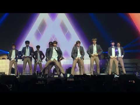 170922 Hands On Me - Wanna One Fanmeet in Singapore