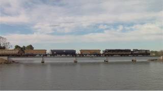 preview picture of video 'Grain train at Mulwala.  Sat 30/07/11'