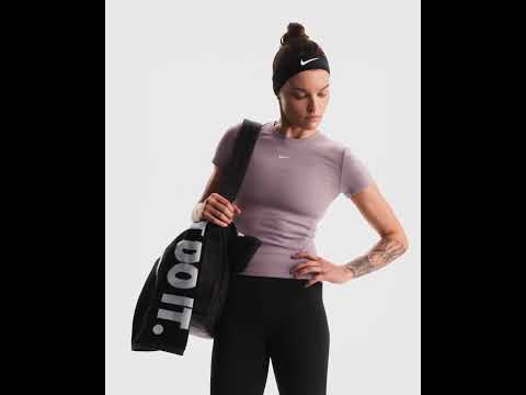 Urmăriți videoclipul