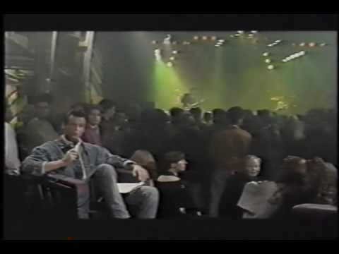 Skipper Wise "Standing Outside in the Rain Live"  HQ