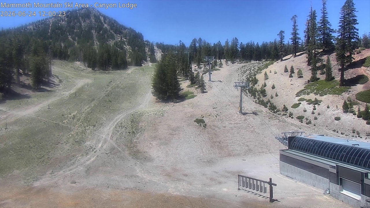 Live webcam view of Canyon Lodge Slopes & Chairlifts